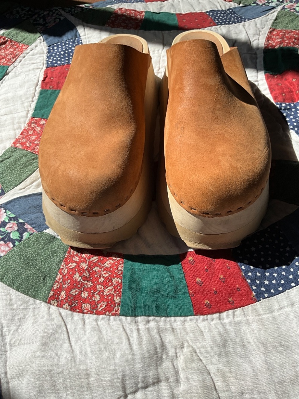 BRYR Chonk suede clogs - Picture 2 of 8
